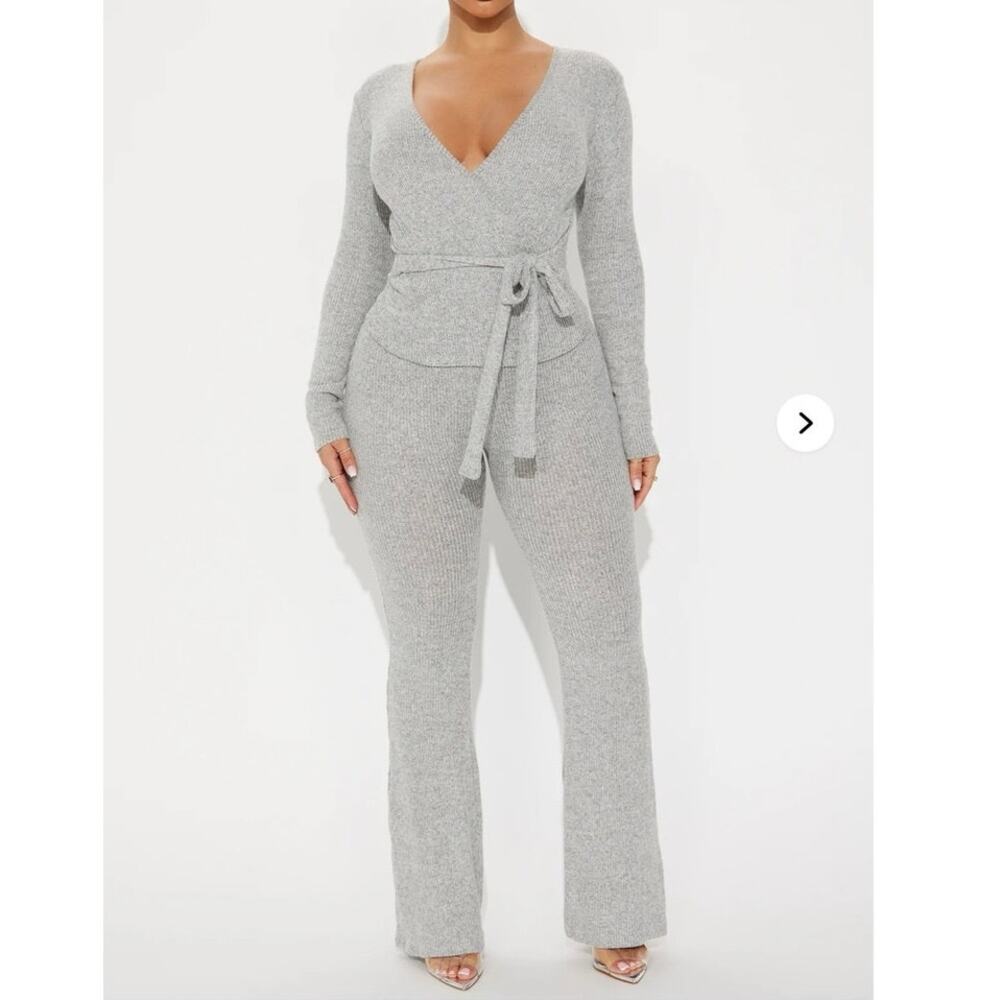 NWT Ease My Mind Cozy Pant Set size M